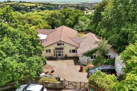 Liskeard, PL14 - property photo