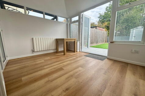 Bergman Close, Swindon, SN25 4XQ photo 3