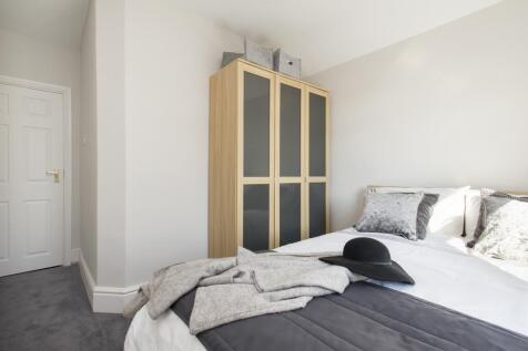 **INCLUSIVE OF ALL BILLS & COMMUNAL CLEANER** Room 5, North Road, West Bridgford, NG2 photo 5