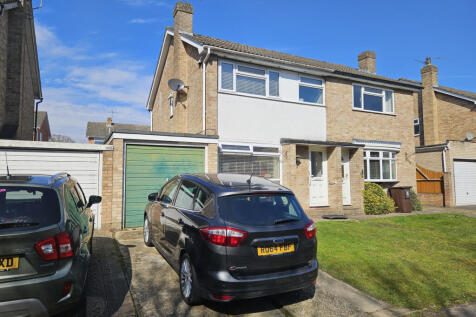 3 Bedroom Semi Detached for Sale