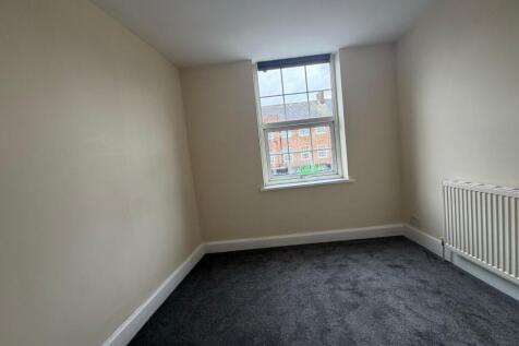Beaconsfield Parade, Kimmeridge Road, Mottingham, Bromley, London photo 5