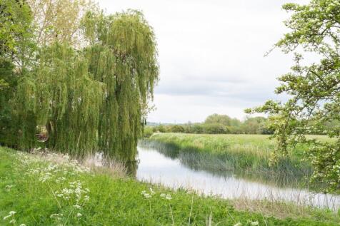 Photo of nearby river / Village green