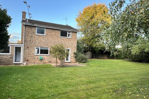 Large enclosed rear garden