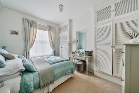 1316413-6-685accf...