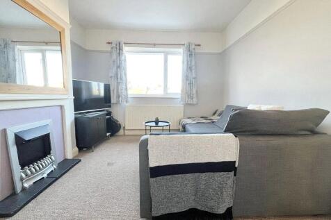St. Georges Drive, Cheltenham, Gloucestershire, GL51 photo 3