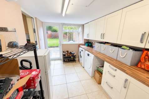 Hickling Drive, Bury St. Edmunds photo 5