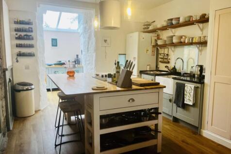 Kitchen .jpg