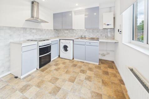 7 Deanswood Drive, Manchester photo 3