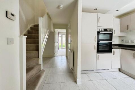 Hallway and Kitchen.jpeg