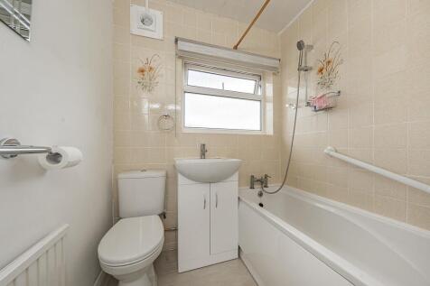 Lynhurst Crescent, Uxbridge photo 4