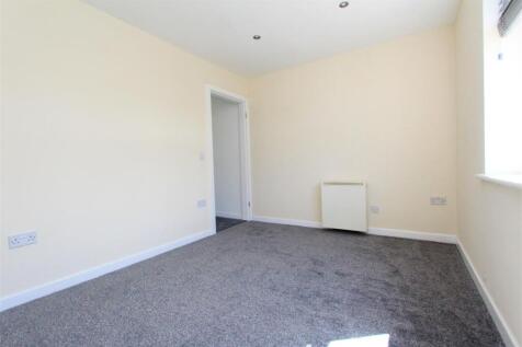 The Robins, Butts Road, Thornton photo 5