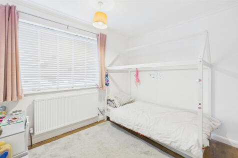 CAM04968G0-PR0044-STILL013