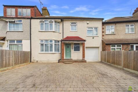 Presented by Clinton at EweMove Bexleyheath and Da