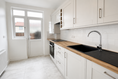 Orchid road, Southgate, N14 photo 3