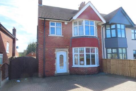 3 bed semi-detached house for rent in Ashby Road, Scunthorpe, Lincolnshire, DN16