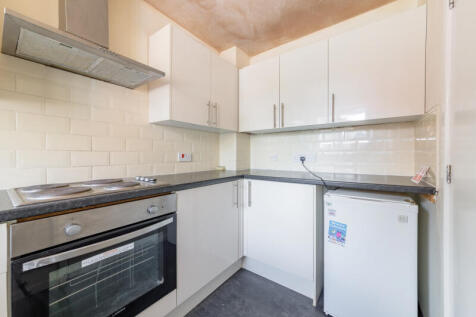 Heron Drive, Lenton, Nottingham photo 3