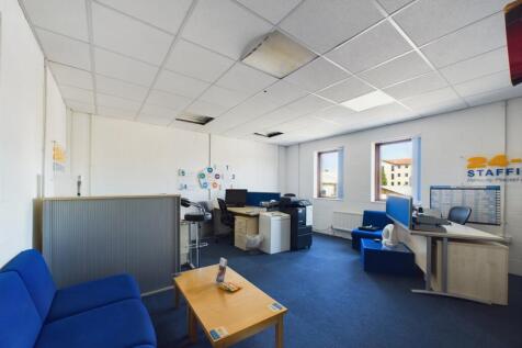 CAM02023G0-PR0075-STILL006