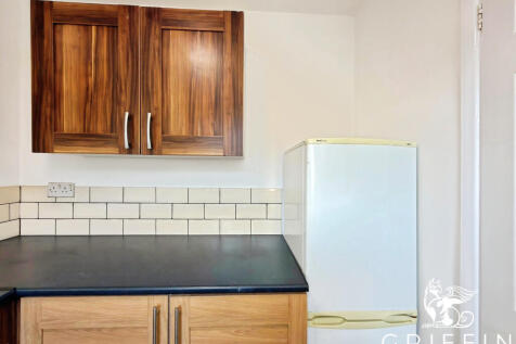 Wingrove Drive, Wingrove Drive, Purfleet-On-Thames, RM19 photo 5