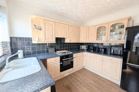 Kitchen pic 2