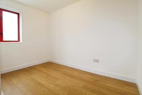 Eleanor Way, Waltham Cross photo 5