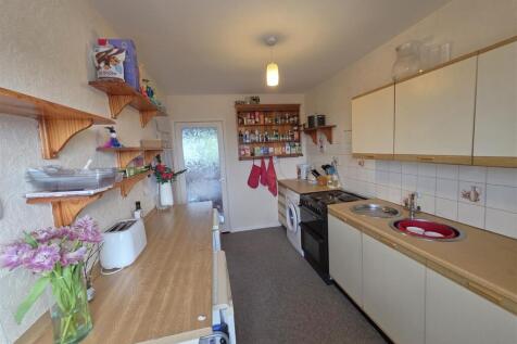 Kitchen 4.jpg