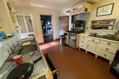 hazlitt house Kitchen