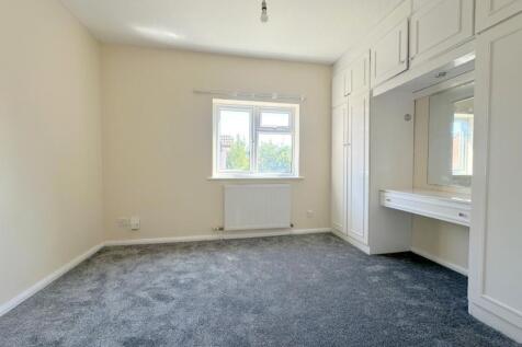Howard Close, Luton, LU3 photo 5
