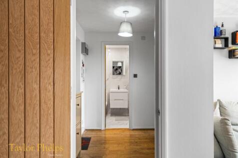 Millacres, Ware - Email your enquiry photo 4