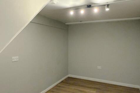 retailunittoletinhale_cheshire_0000s_0005_Layer1