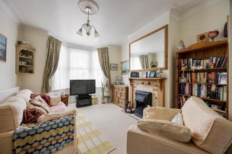 Kenilworth Avenue, E17