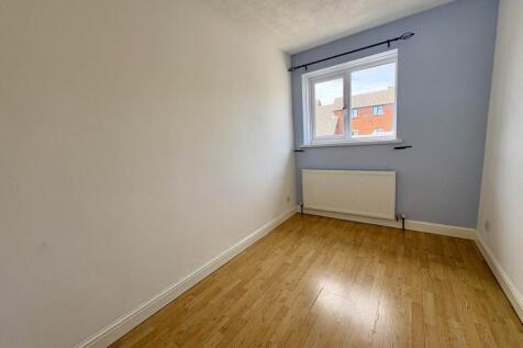 Fairoak Chase, Brackla, Bridgend photo 4
