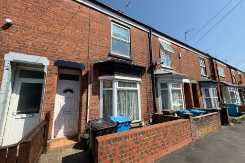 Two bedroom mid-terrace house - For sale by aucti