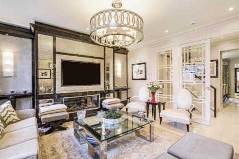 63813_26C Eaton Place  (7).jpg