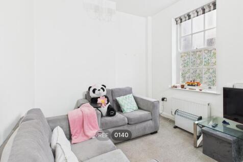 Kitchen &amp; Living area