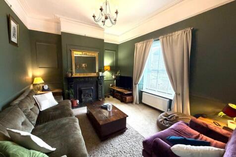 Living Room.JPG