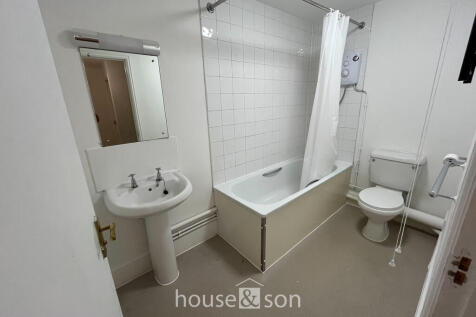 Latimer Court, 2 Latimer Road photo 4