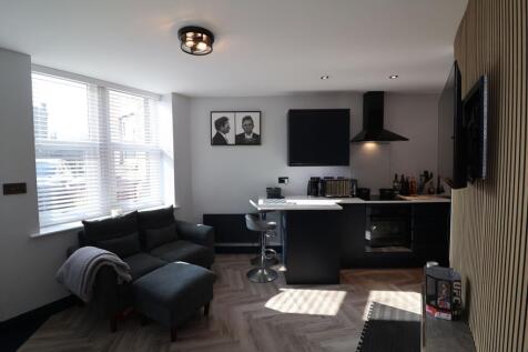 Lounge/Kitchen