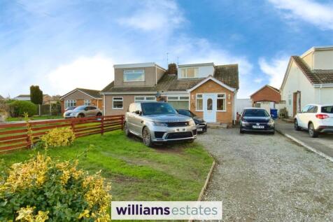 Rhyl, LL18 - property photo