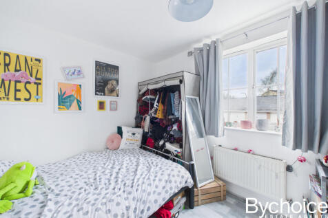 CAM05454G0-PR0117-STILL020