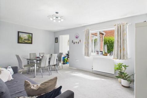 CAM01791G0-PR0183-STILL005