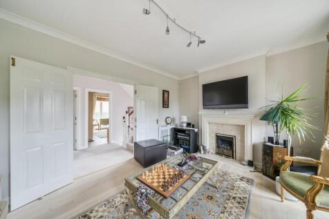 Davidson Frost-Wellings, DFW, Lady Aylesford Avenu