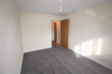 Bedroom (g)