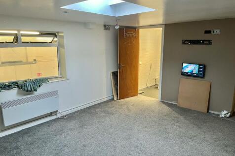 2A Tomo Office 2.jpg