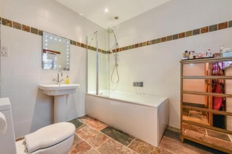 En Suite Bathroom