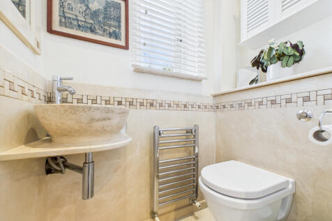 CAM02909G0-PR0424-STILL014