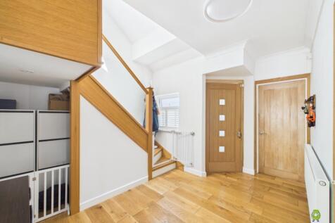 Presented by Clinton at EweMove Bexleyheath and Da