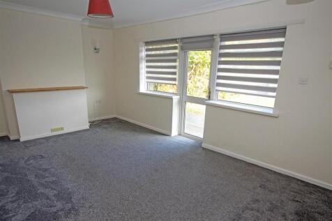 Living room a.jpg