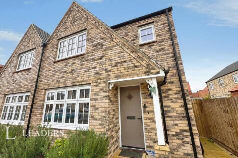 3-bed terraced on Bradshaw Close, Alconbury Weald, Huntingdon, PE28, £1,745/mo