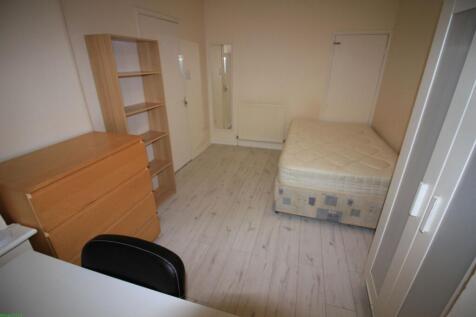 Bolingbroke Road, Stoke, Coventry, CV3 photo 4