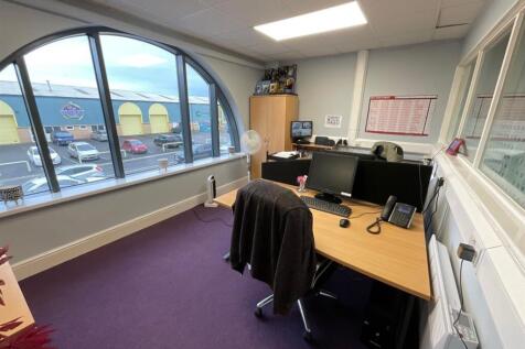 Office to rent Image 3